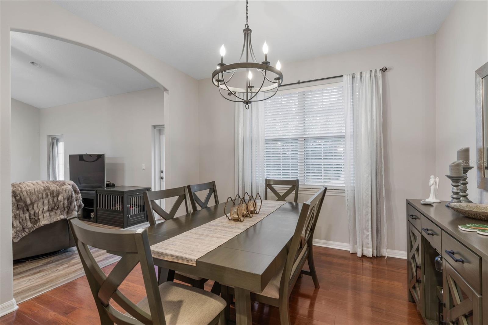 Image 11 of 55 For 21 Whitehall Court