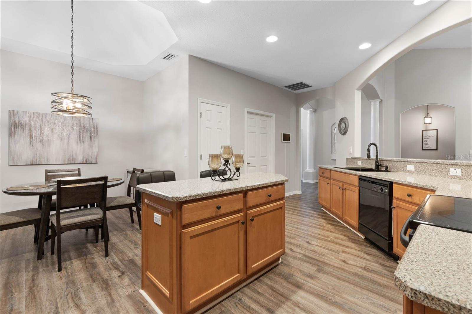 Image 16 of 55 For 21 Whitehall Court