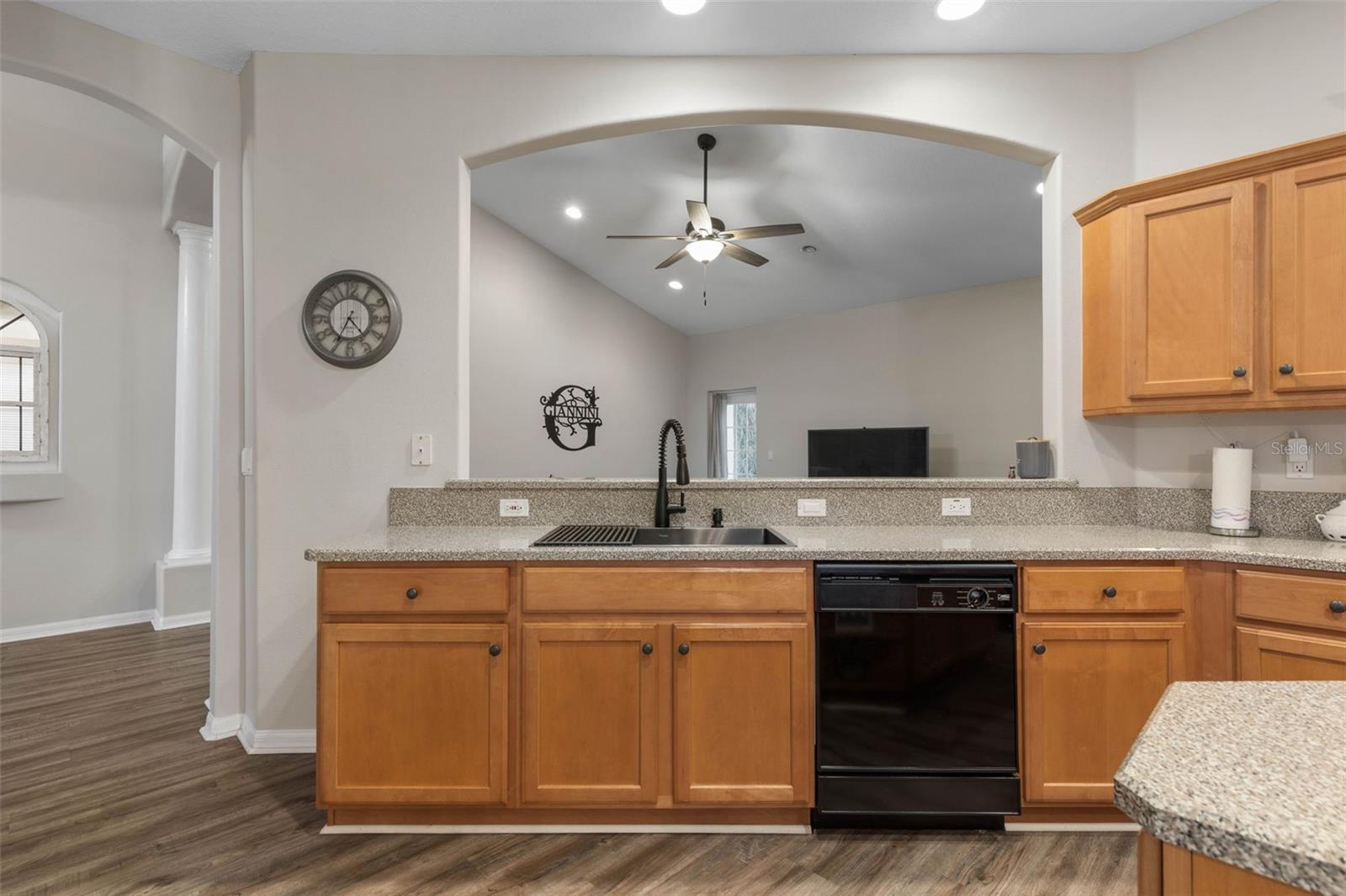 Image 18 of 55 For 21 Whitehall Court