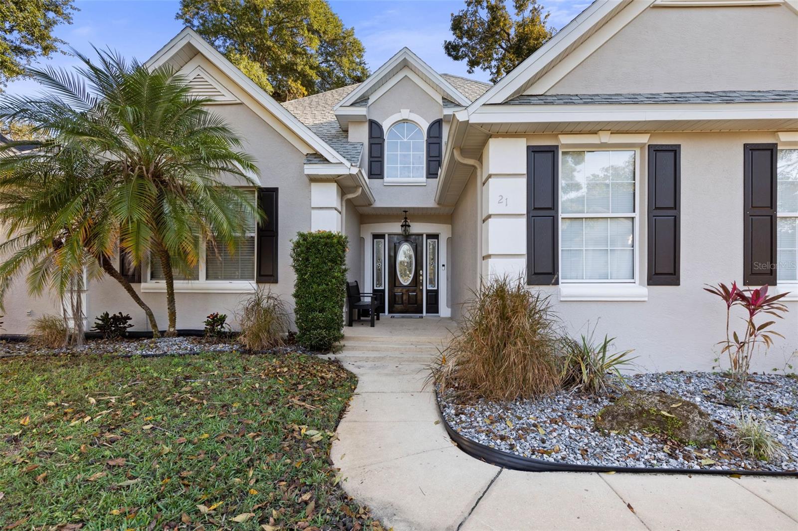 Image 3 of 55 For 21 Whitehall Court