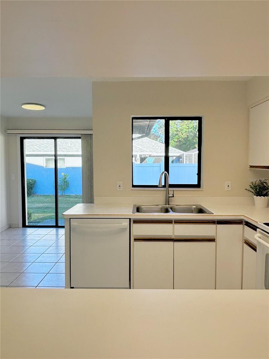 Image 10 of 28 For 17 Fenwick Lane