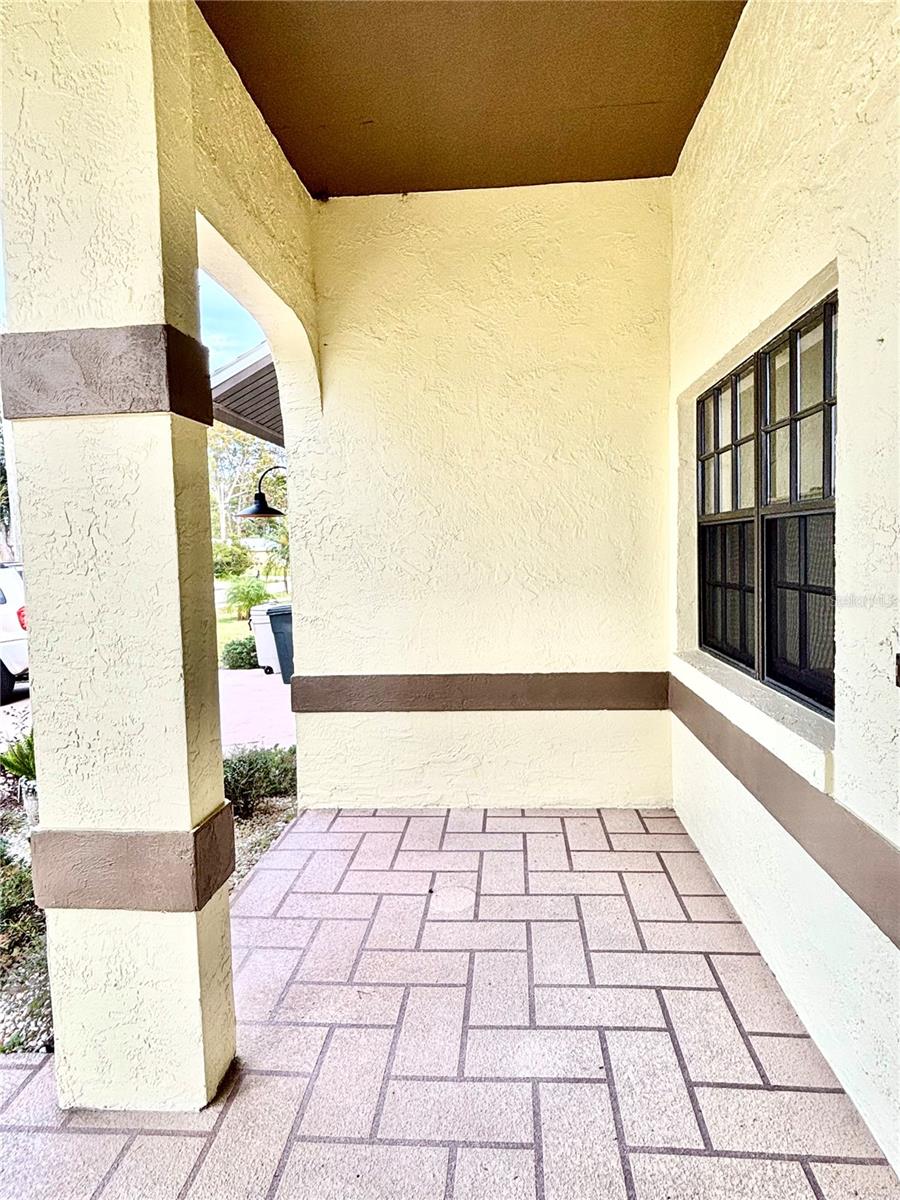 Image 3 of 28 For 17 Fenwick Lane