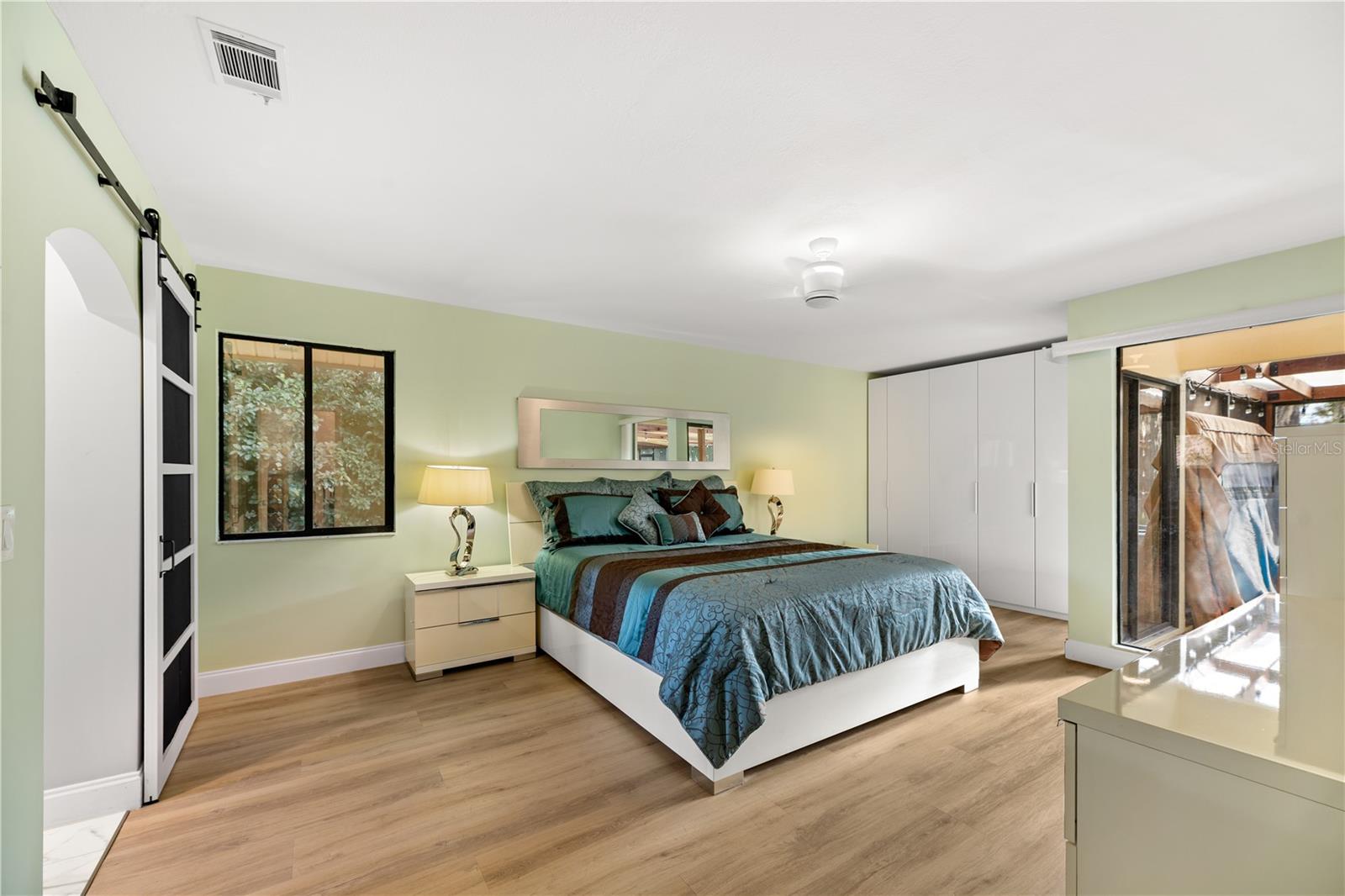 Image 18 of 71 For 340 Wellington Drive