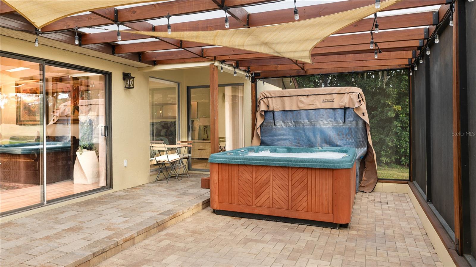 Image 21 of 71 For 340 Wellington Drive