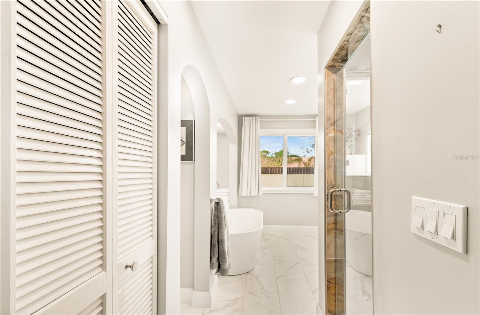 Image 25 of 71 For 340 Wellington Drive