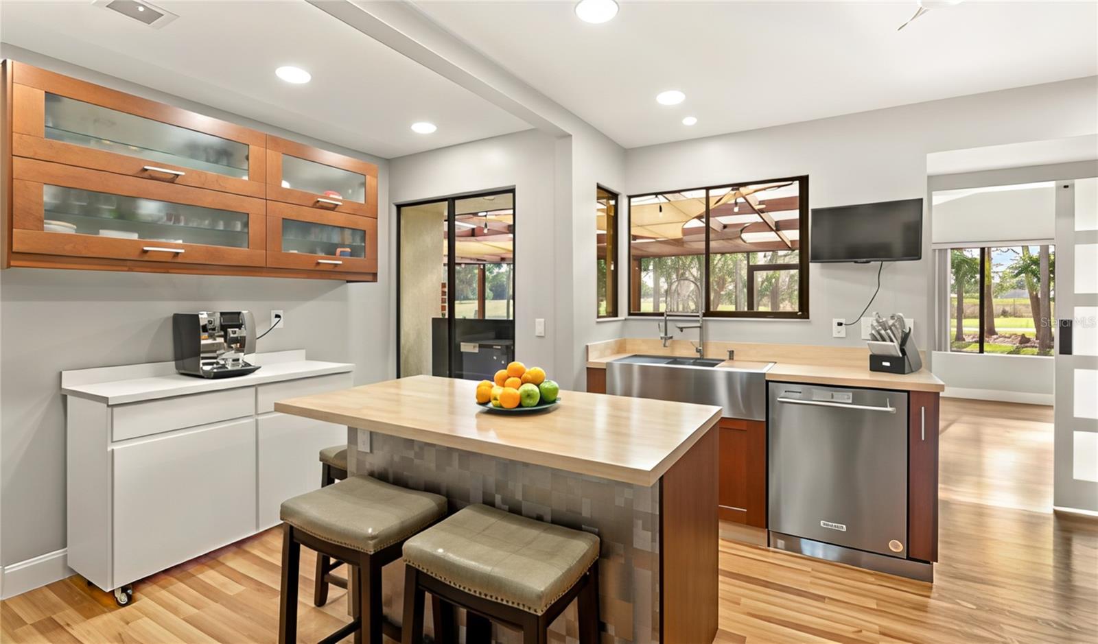 Image 35 of 71 For 340 Wellington Drive