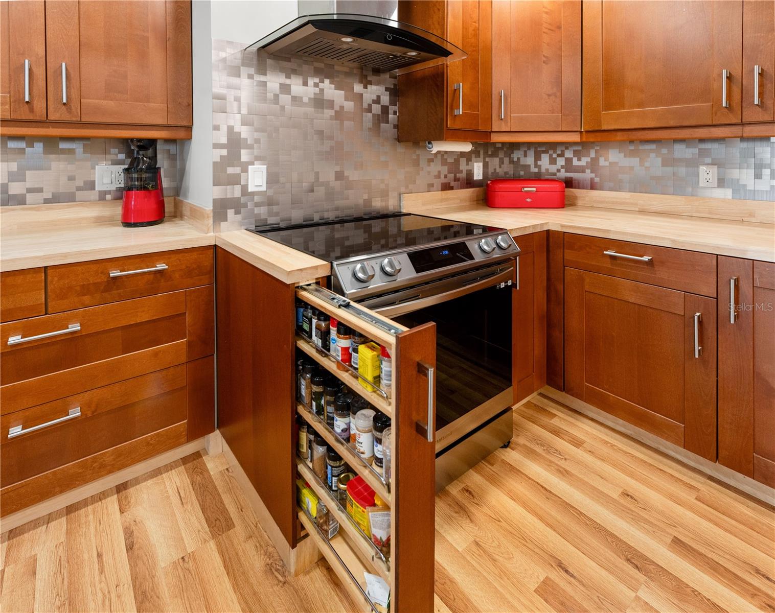 Image 38 of 71 For 340 Wellington Drive