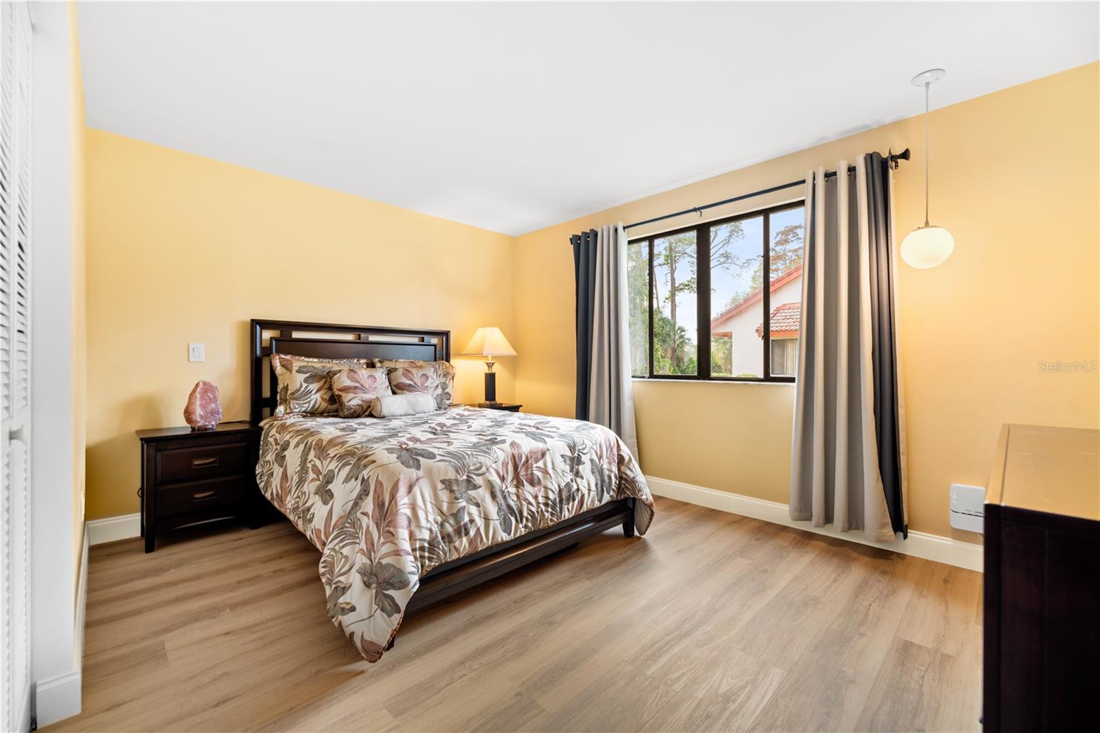 Image 41 of 71 For 340 Wellington Drive