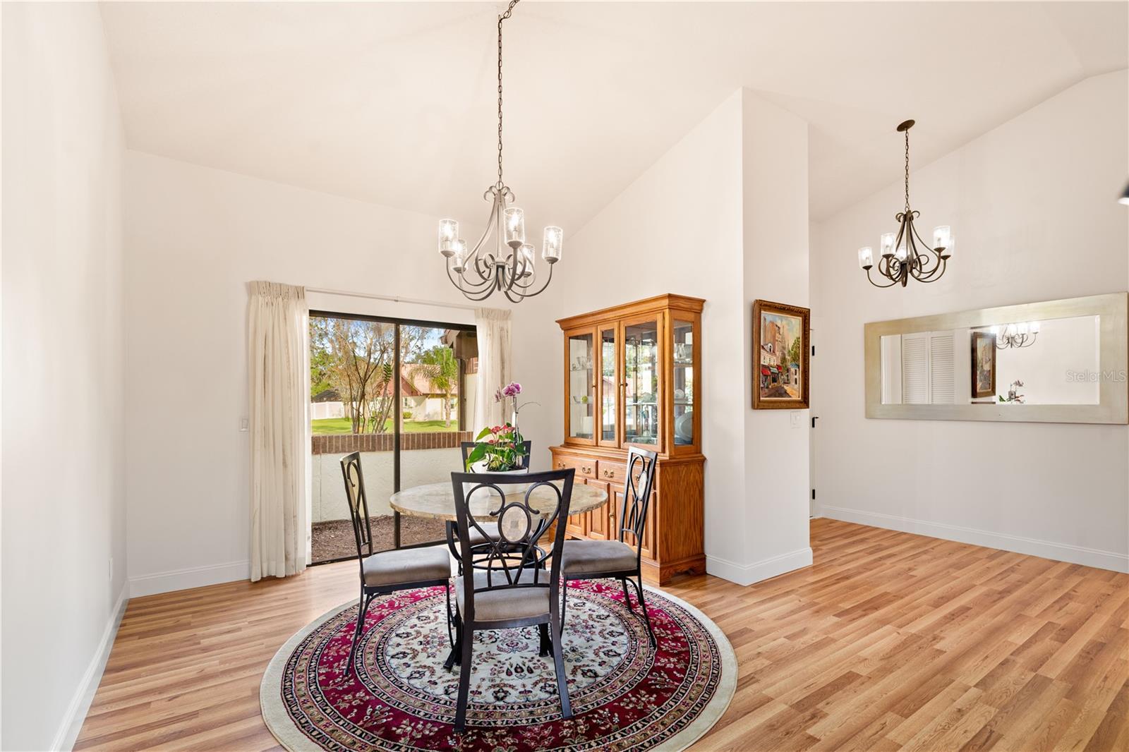 Image 6 of 71 For 340 Wellington Drive