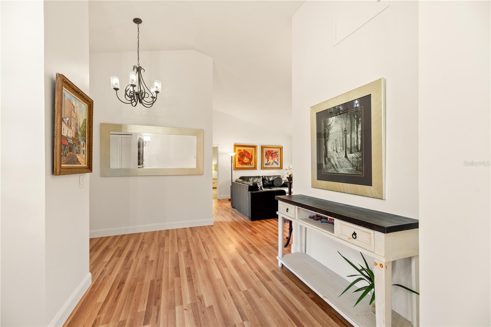 Image 8 of 71 For 340 Wellington Drive