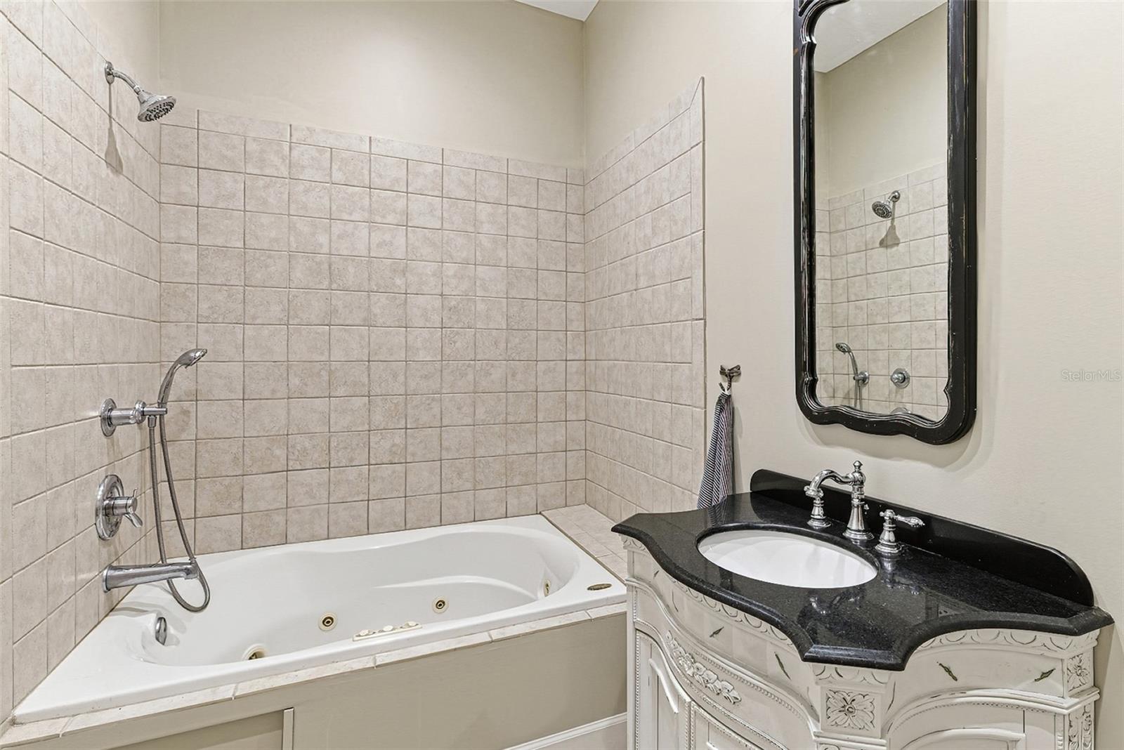 Image 25 of 51 For 60 Osceola Street