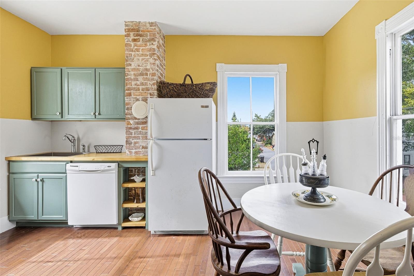 Image 37 of 51 For 60 Osceola Street