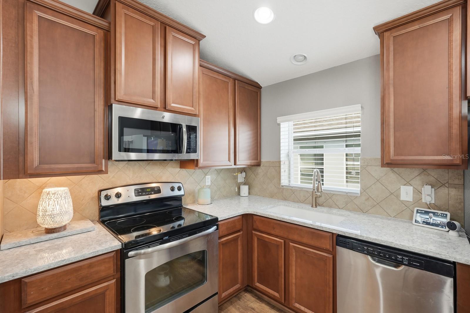 Image 16 of 52 For 3328 Marsili Avenue