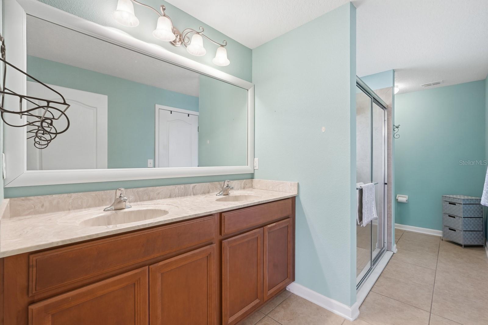 Image 25 of 52 For 3328 Marsili Avenue