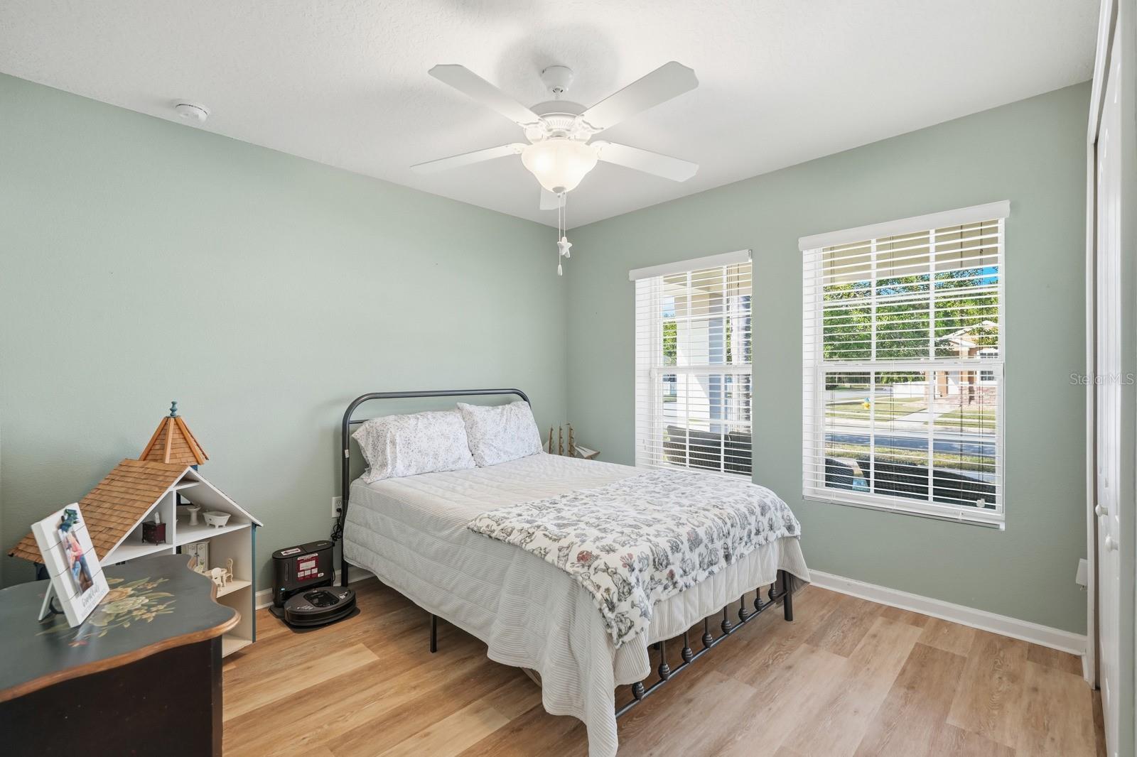 Image 28 of 52 For 3328 Marsili Avenue