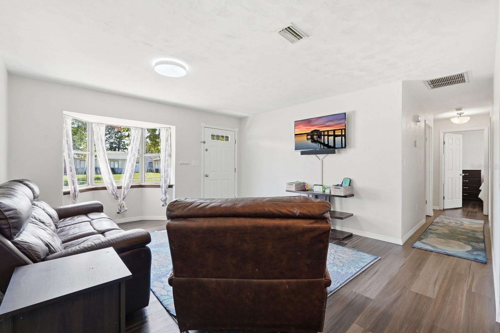 Image 17 of 45 For 1421 Dexter Drive