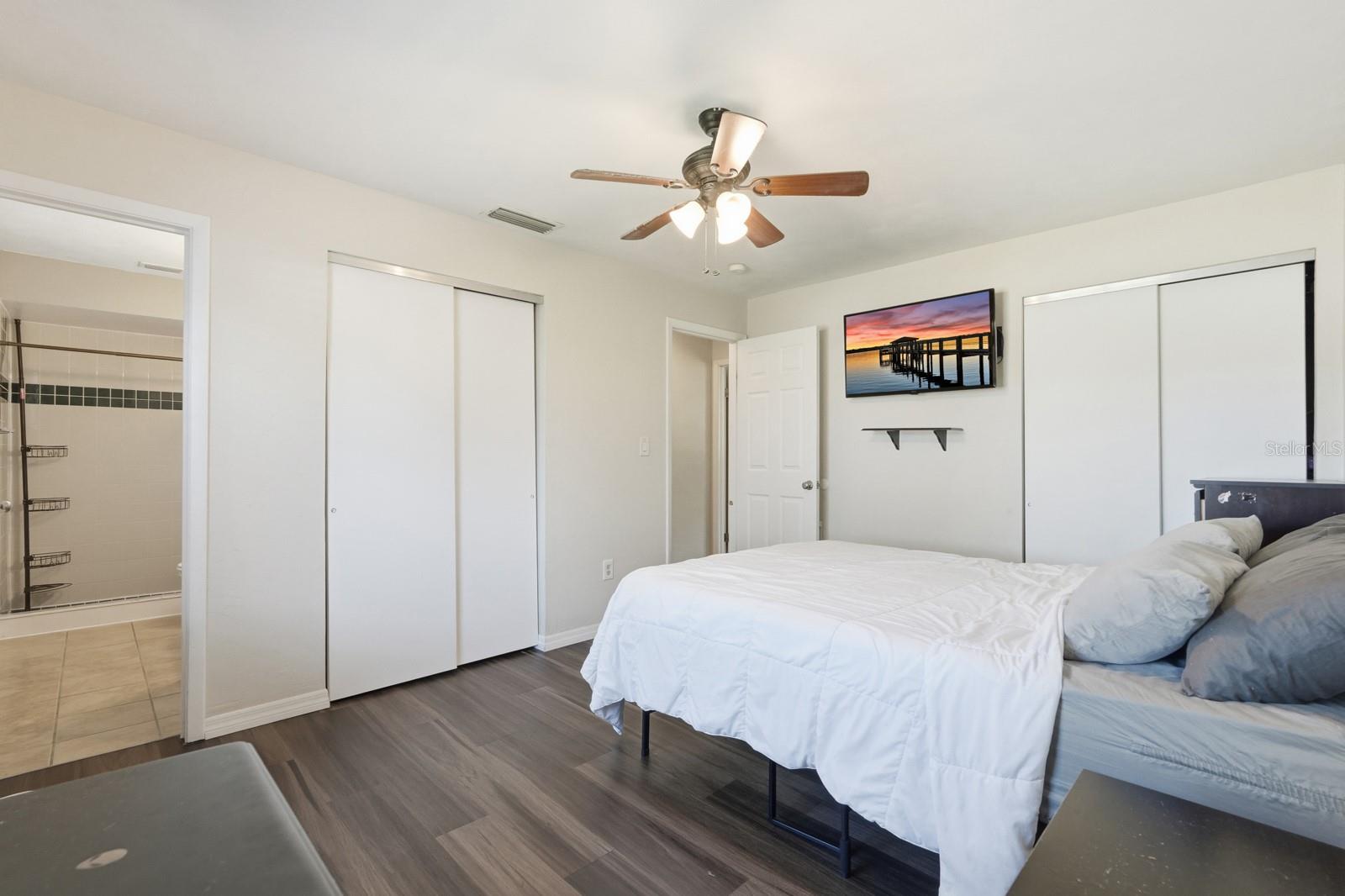 Image 33 of 45 For 1421 Dexter Drive