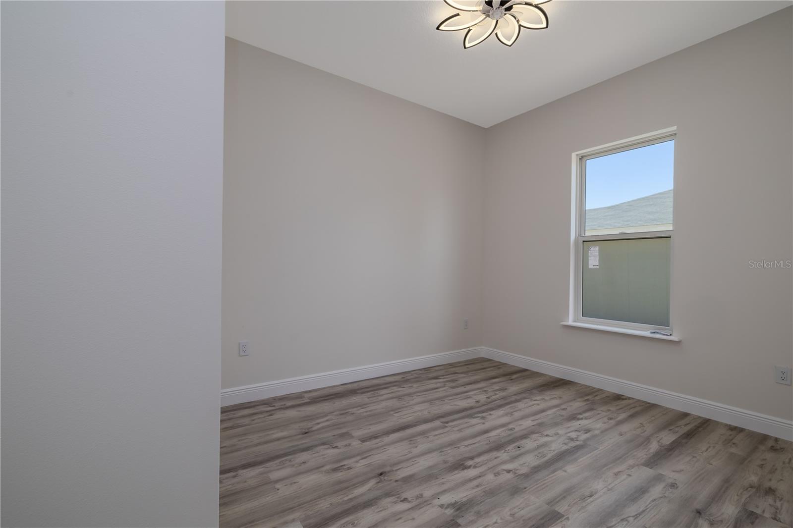 Image 18 of 23 For 20 Pine Hill Lane