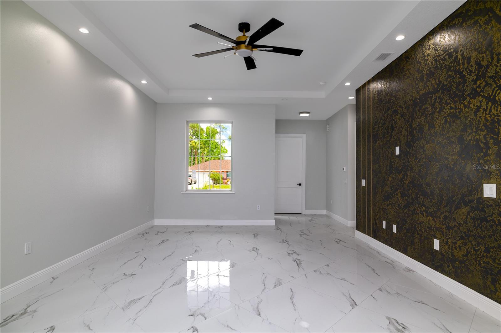 Image 6 of 23 For 20 Pine Hill Lane