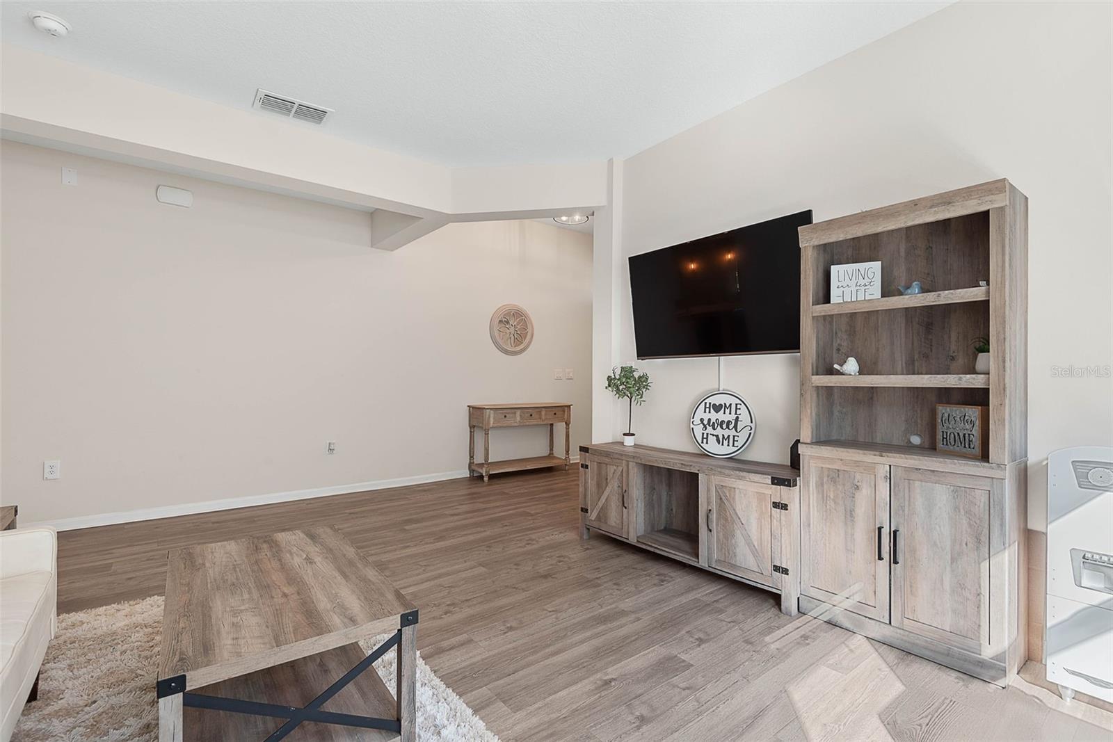 Image 11 of 54 For 484 Grand Landings Parkway