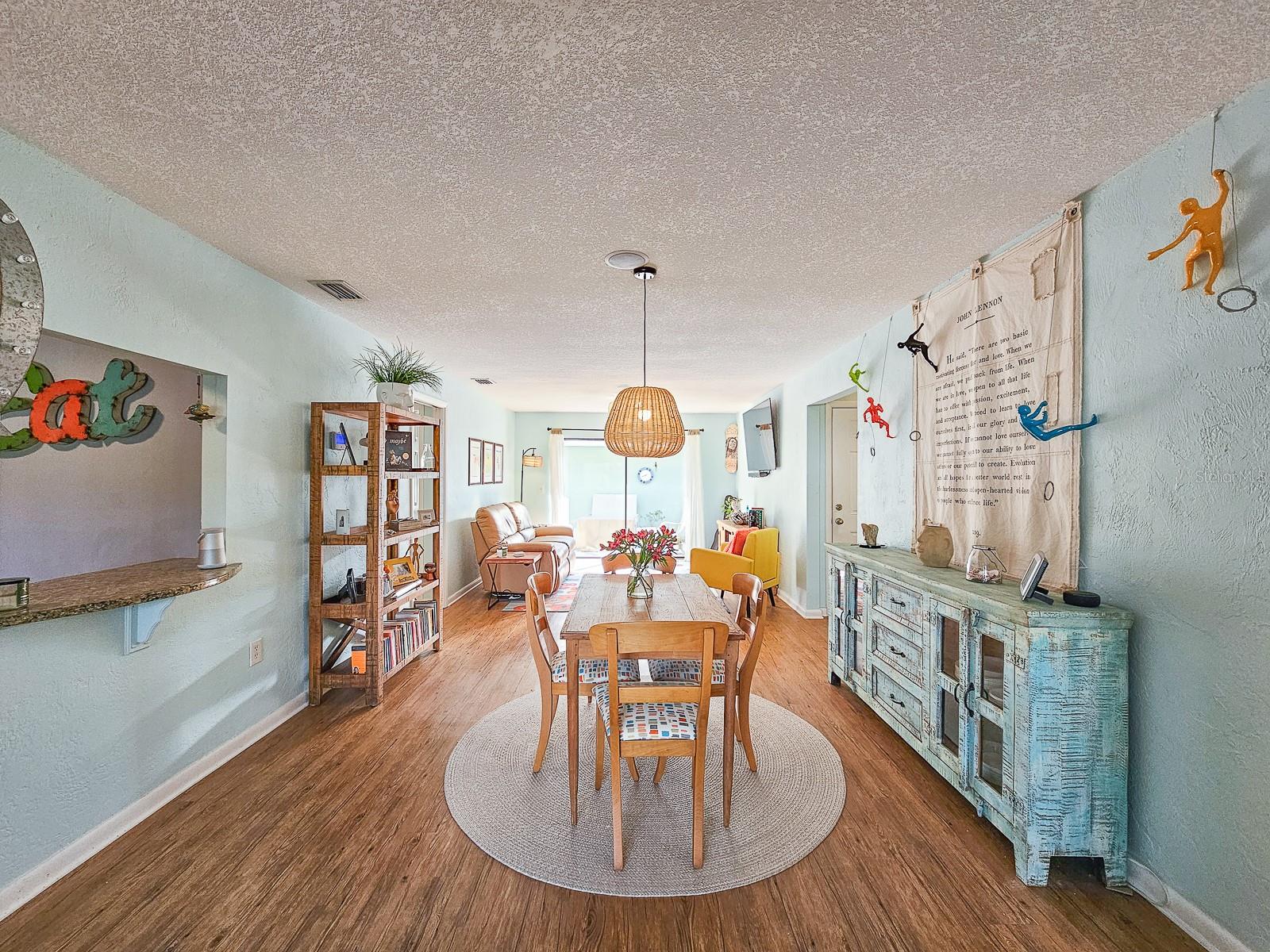 Image 4 of 30 For 27 Sunset Cove