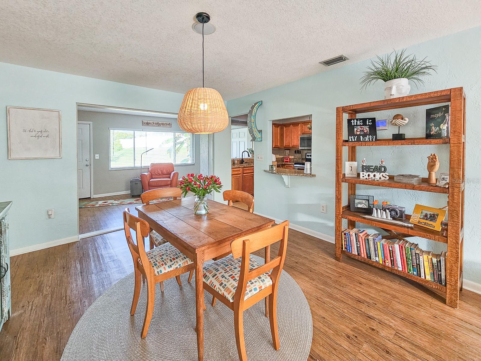 Image 5 of 30 For 27 Sunset Cove