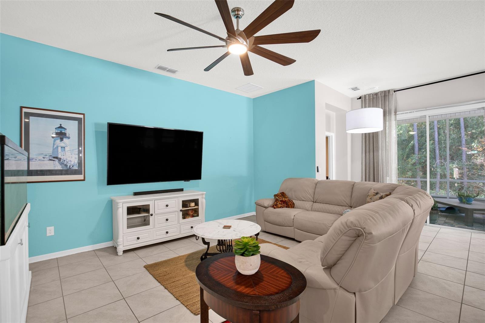 Image 10 of 57 For 56 Oakleaf Way