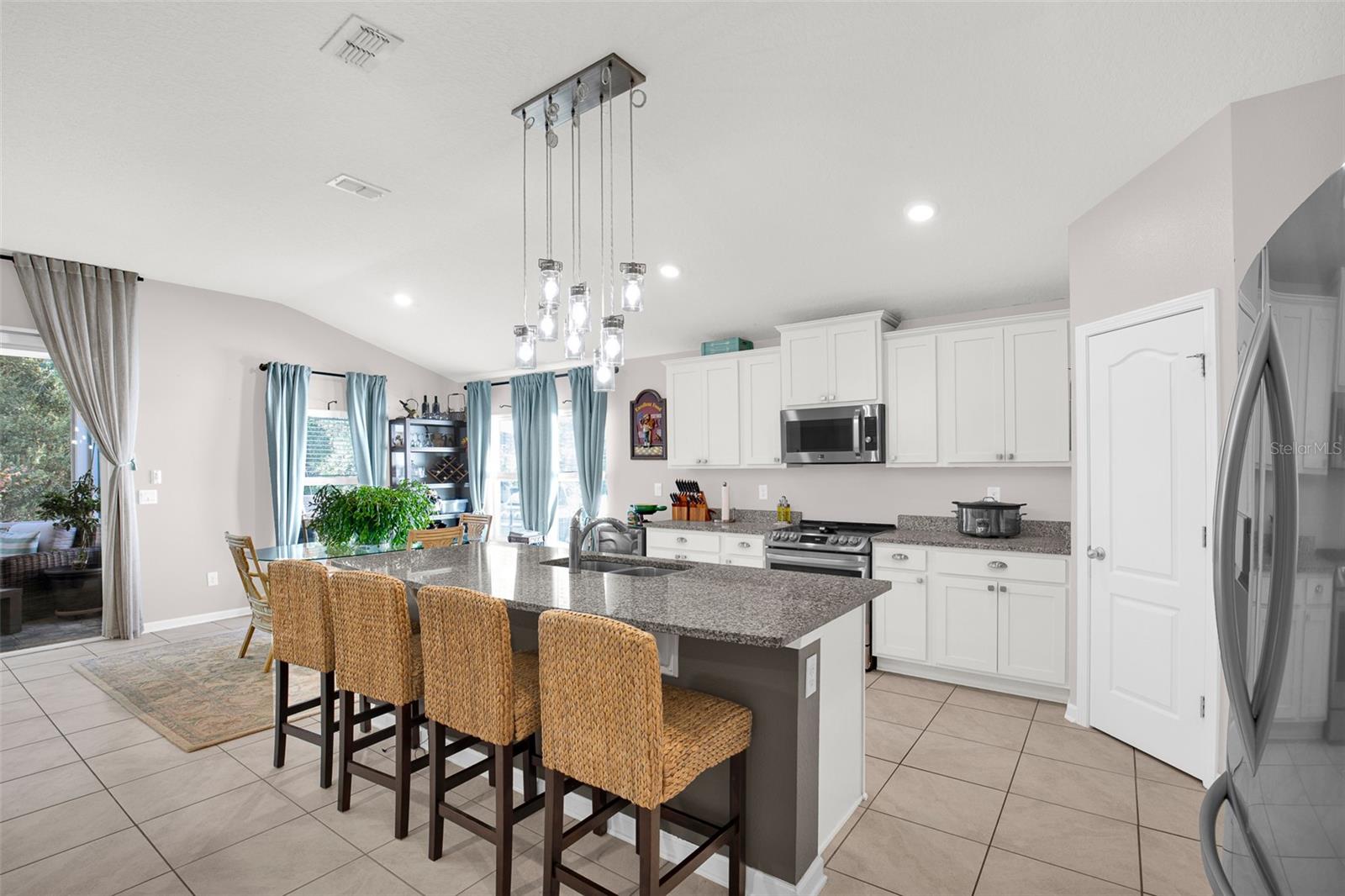 Image 12 of 57 For 56 Oakleaf Way