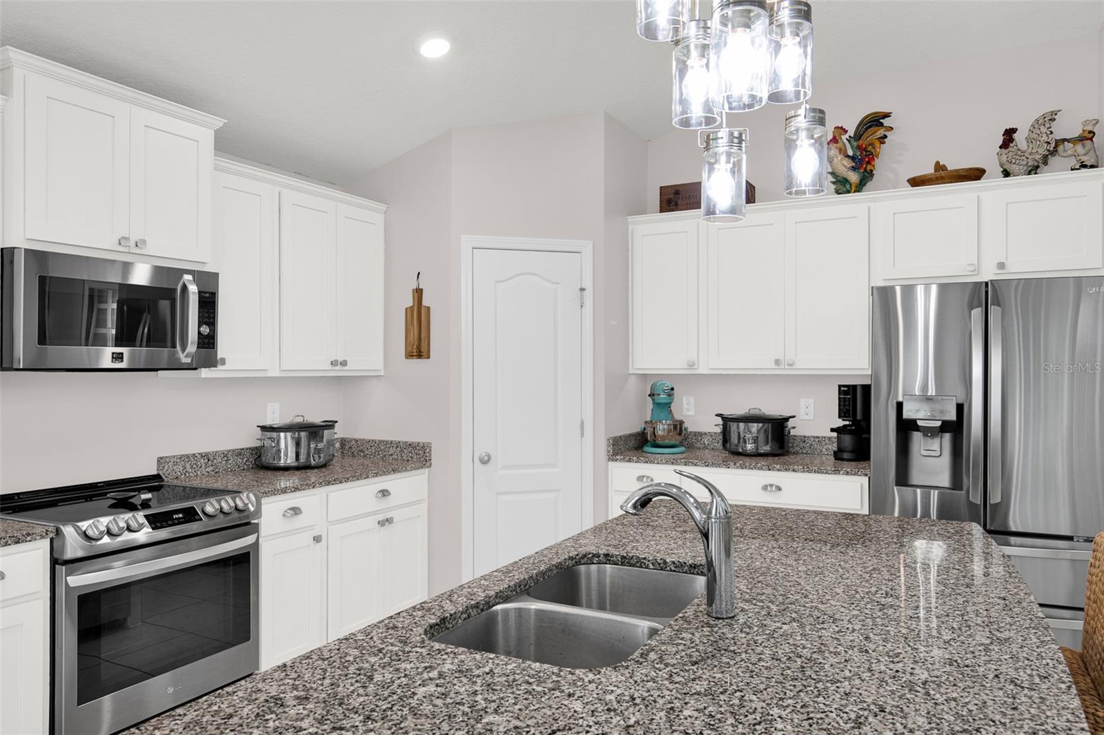 Image 13 of 57 For 56 Oakleaf Way