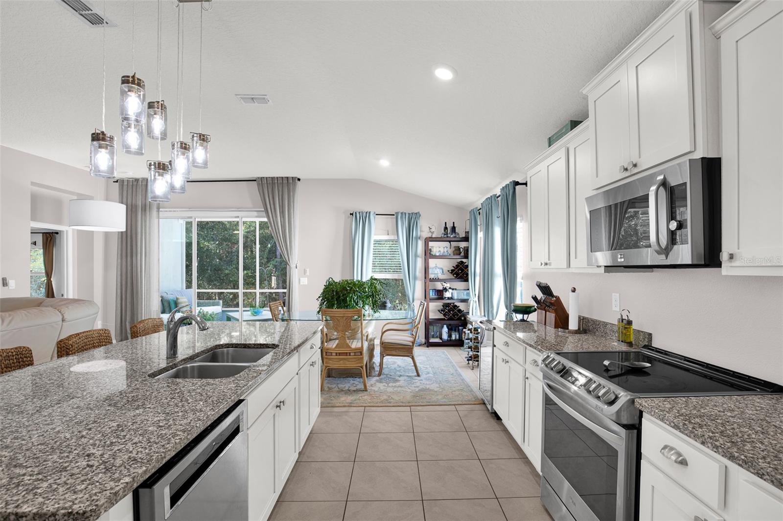 Image 15 of 57 For 56 Oakleaf Way