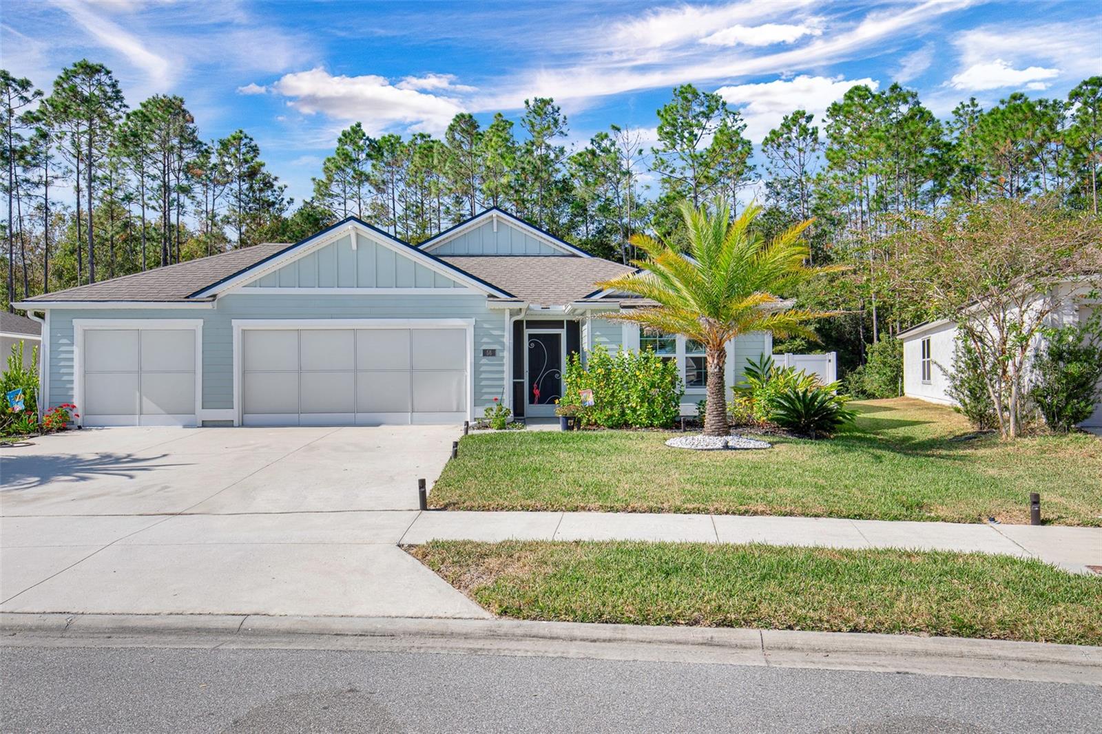 Image 2 of 57 For 56 Oakleaf Way