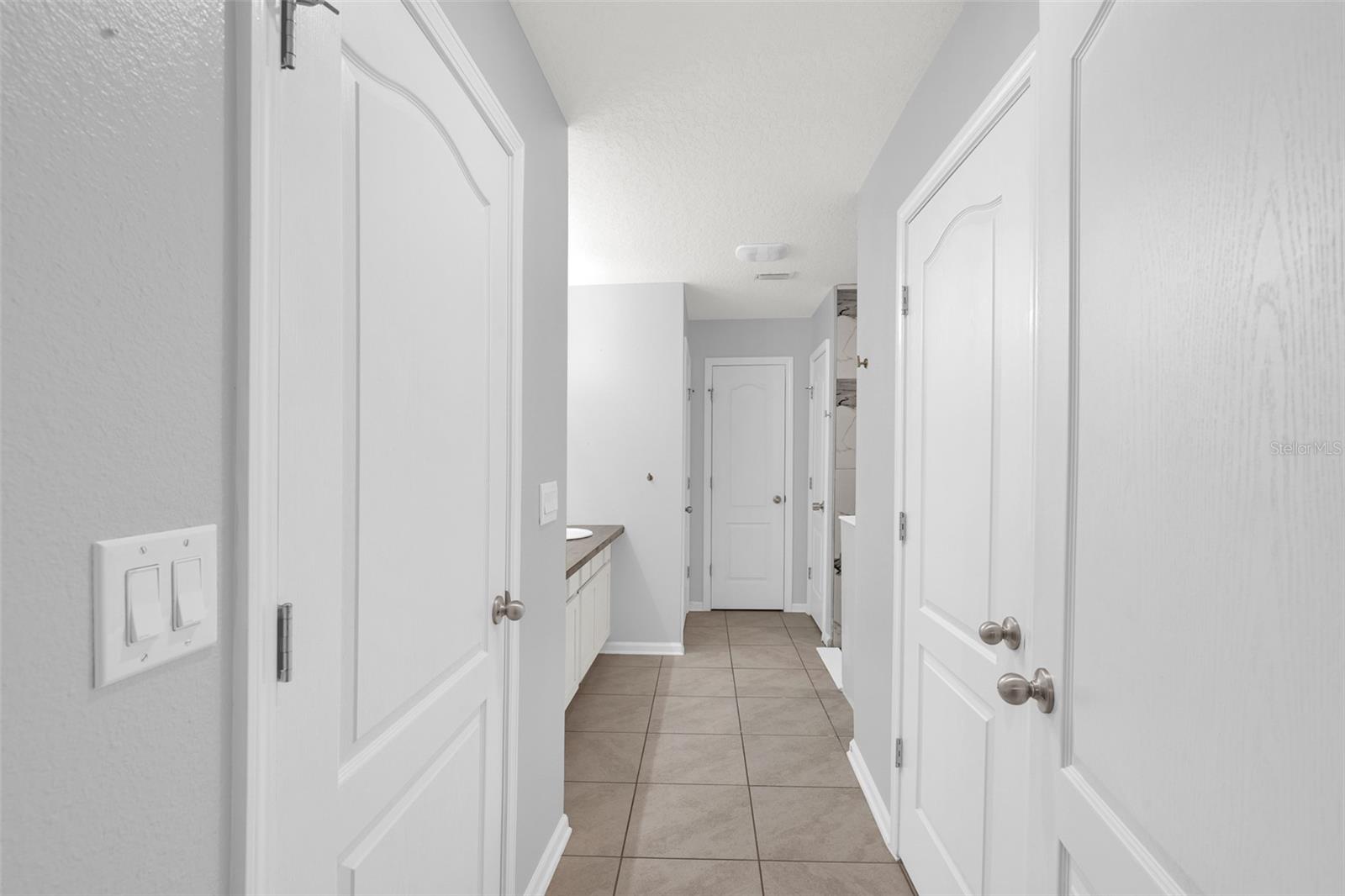 Image 23 of 57 For 56 Oakleaf Way