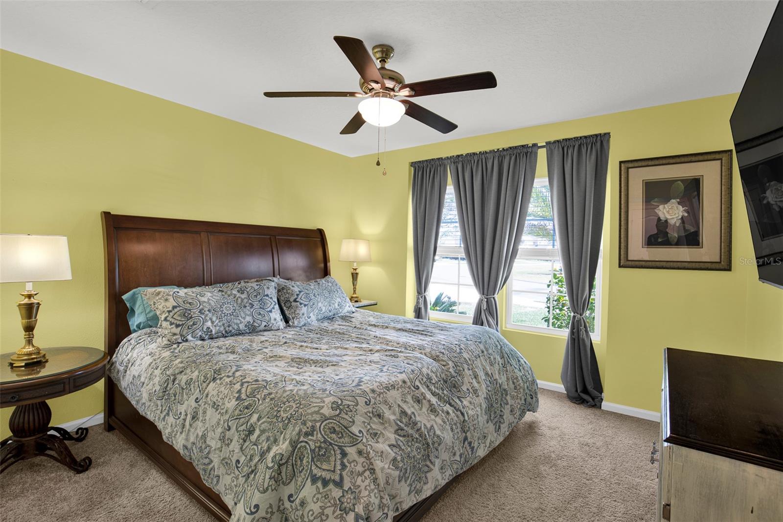 Image 31 of 57 For 56 Oakleaf Way