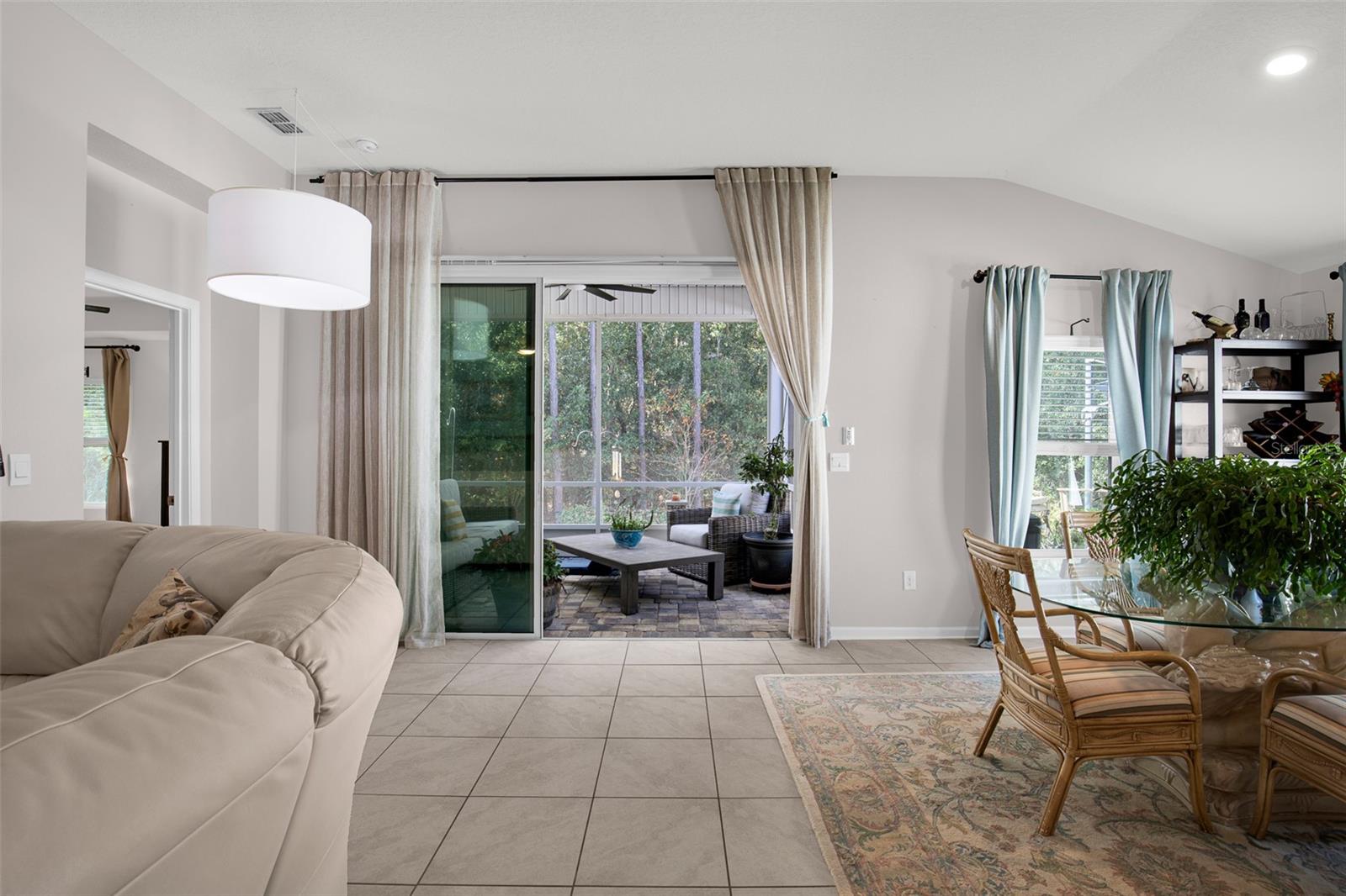 Image 39 of 57 For 56 Oakleaf Way