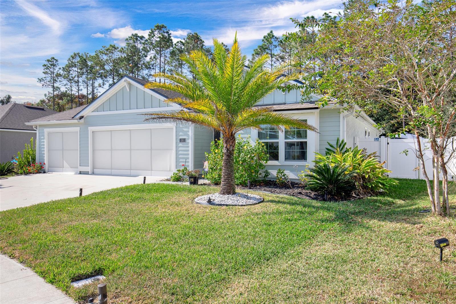 Image 5 of 57 For 56 Oakleaf Way