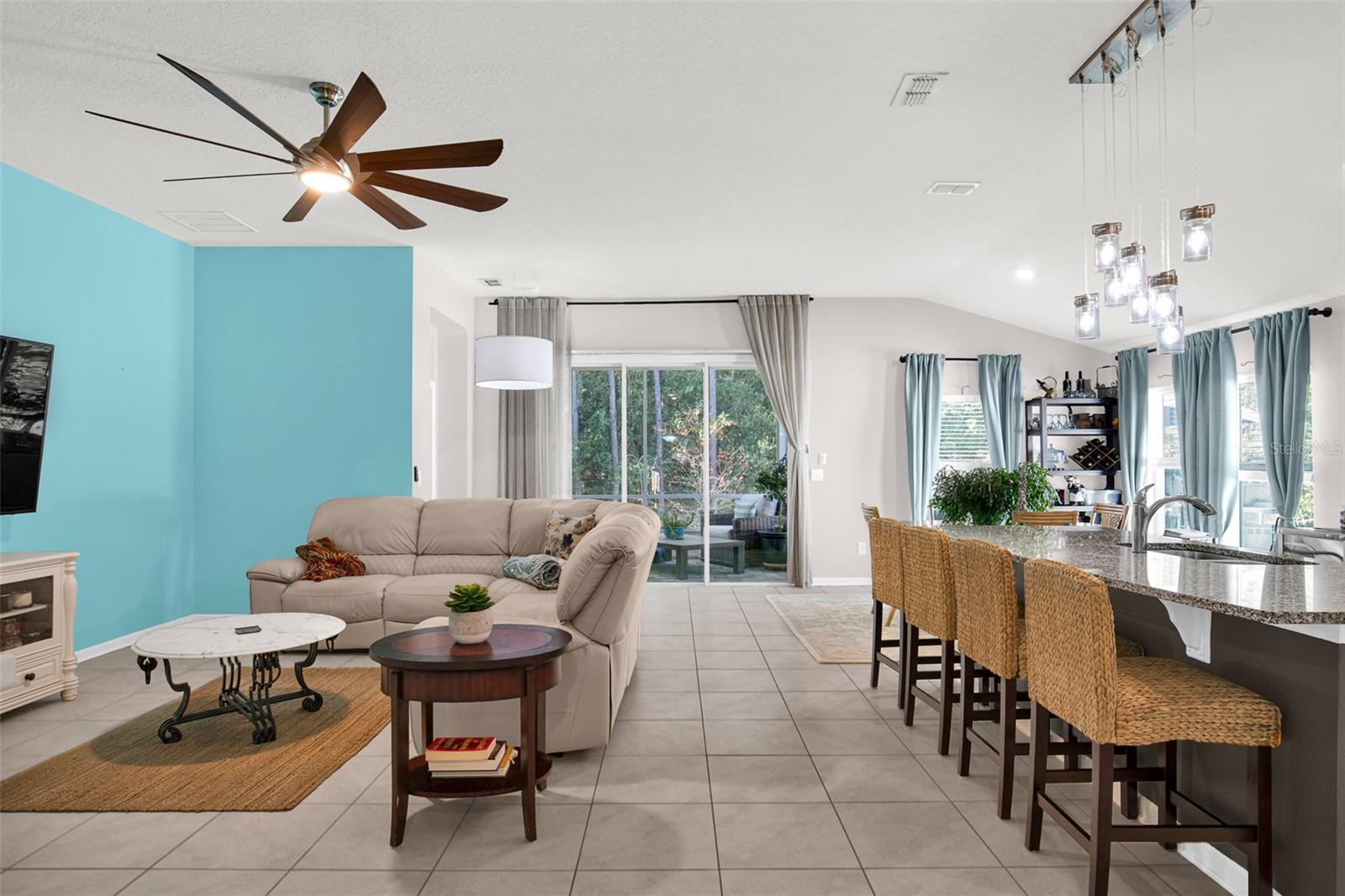 Image 8 of 57 For 56 Oakleaf Way