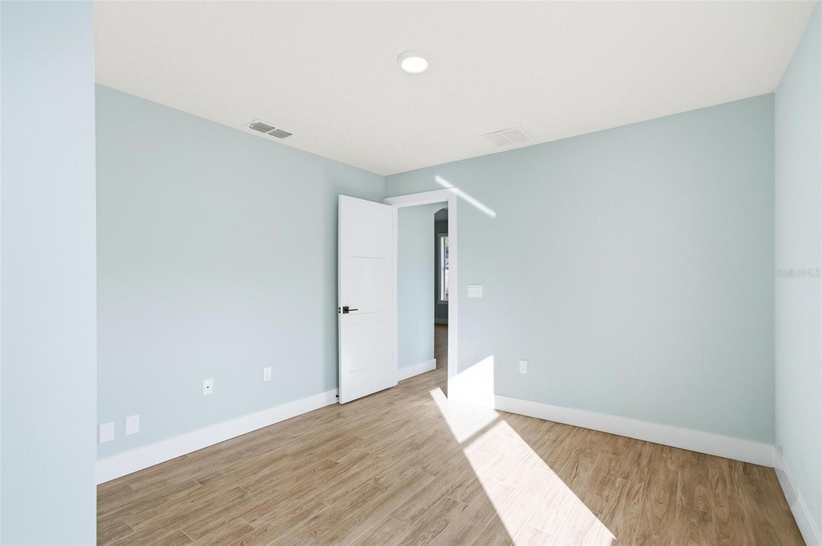 Image 38 of 78 For 7 Ripton Place