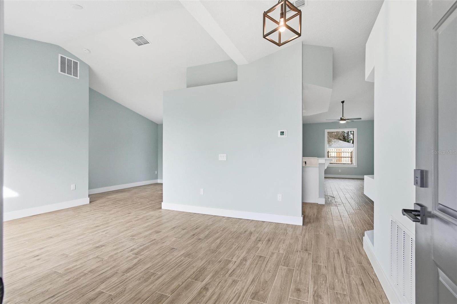 Image 8 of 78 For 7 Ripton Place