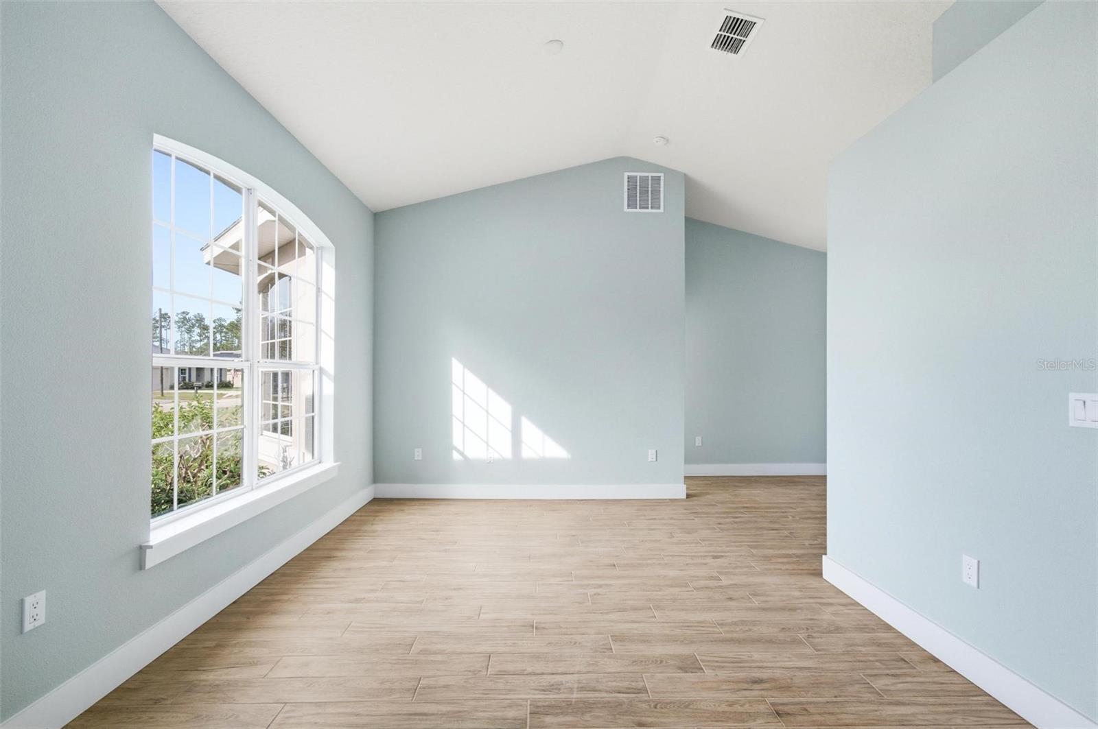 Image 9 of 78 For 7 Ripton Place