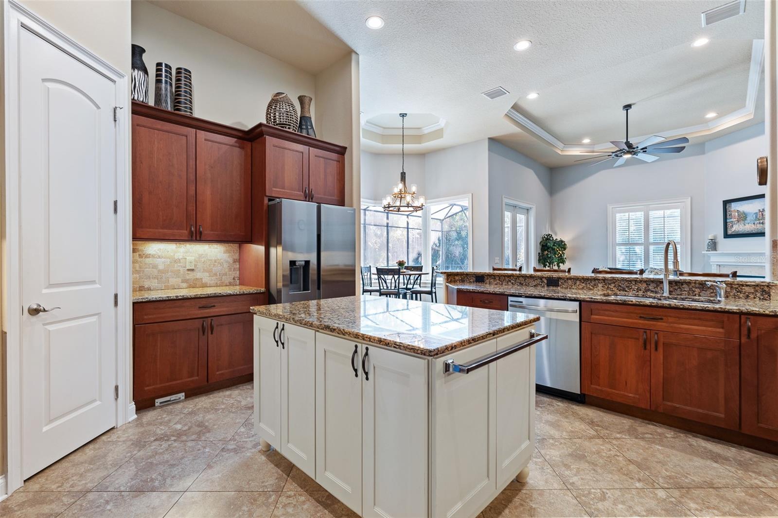 Image 15 of 92 For 2 Humming Bird Circle