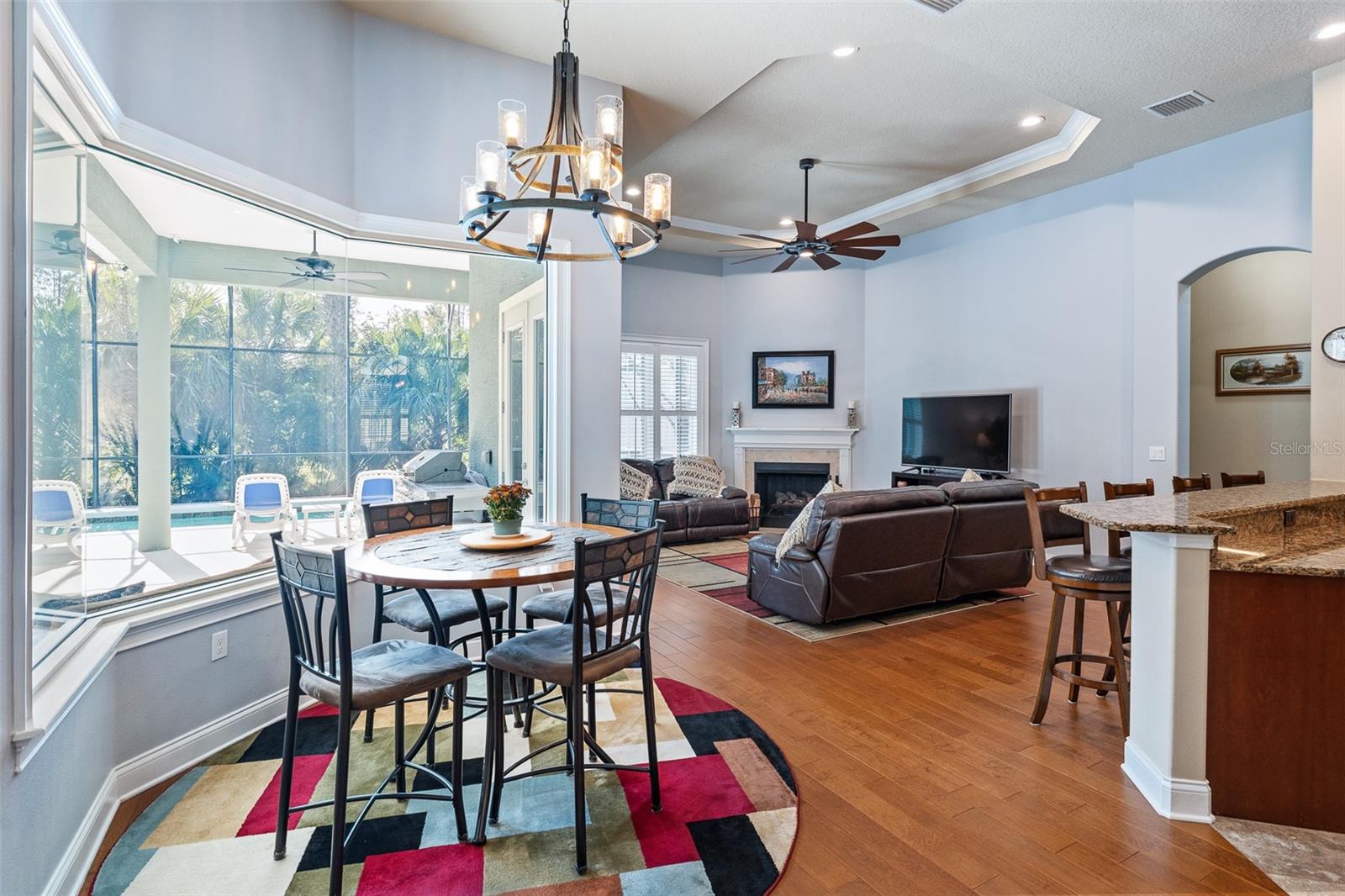 Image 20 of 92 For 2 Humming Bird Circle