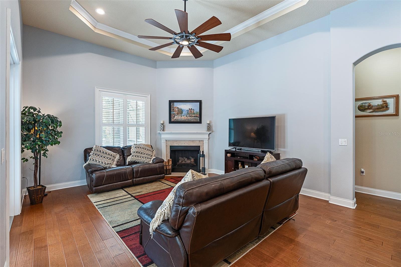 Image 23 of 92 For 2 Humming Bird Circle