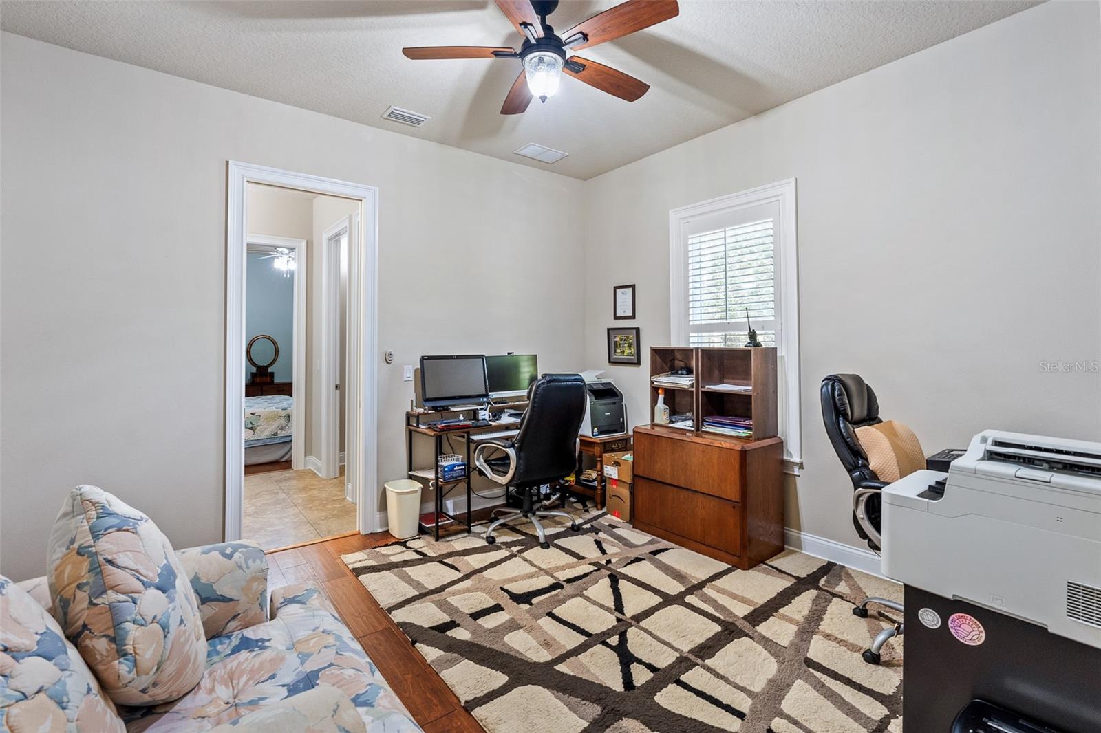 Image 44 of 92 For 2 Humming Bird Circle