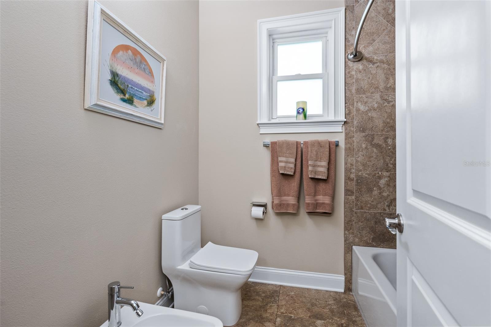 Image 47 of 92 For 2 Humming Bird Circle