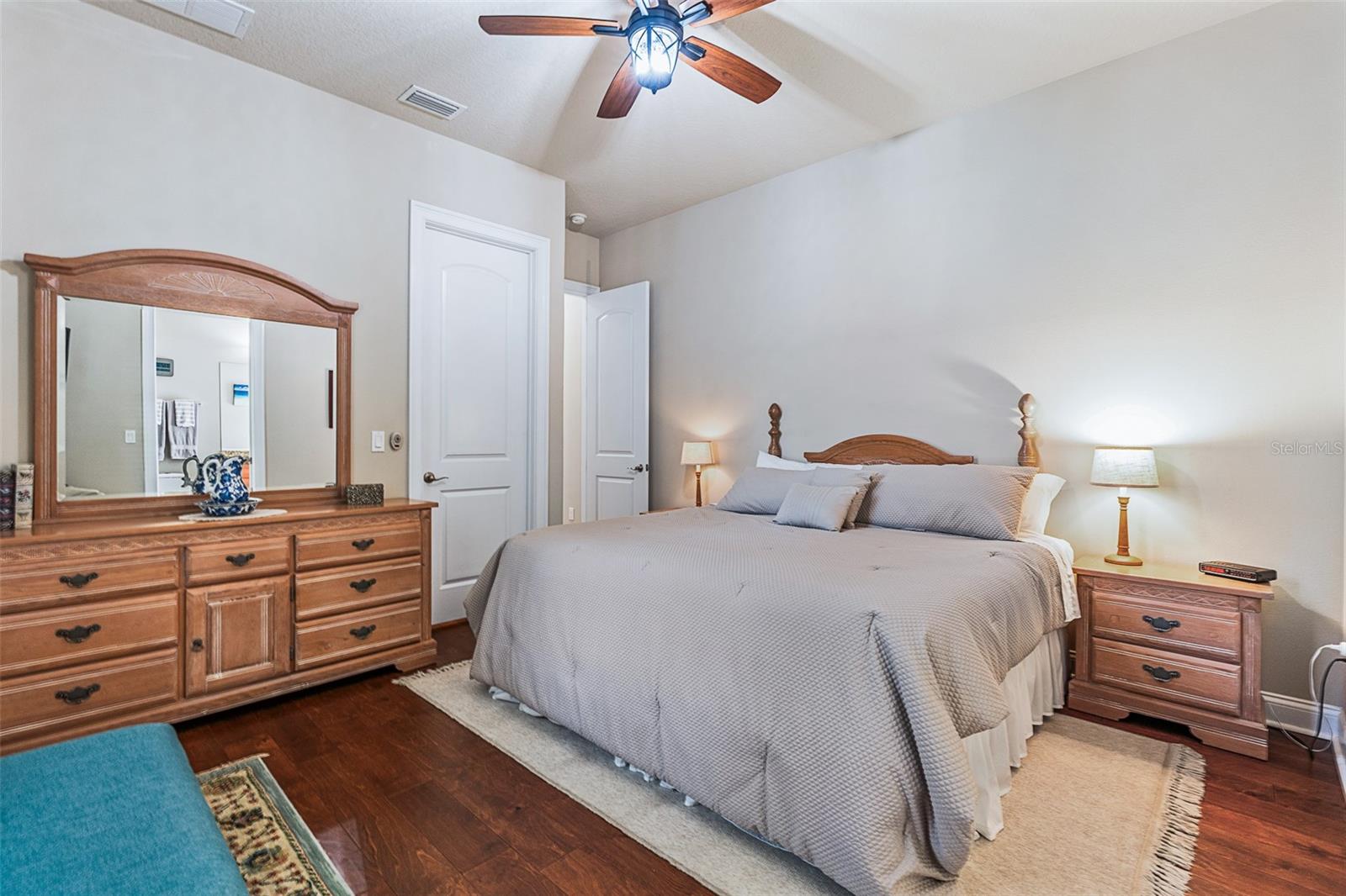 Image 52 of 92 For 2 Humming Bird Circle