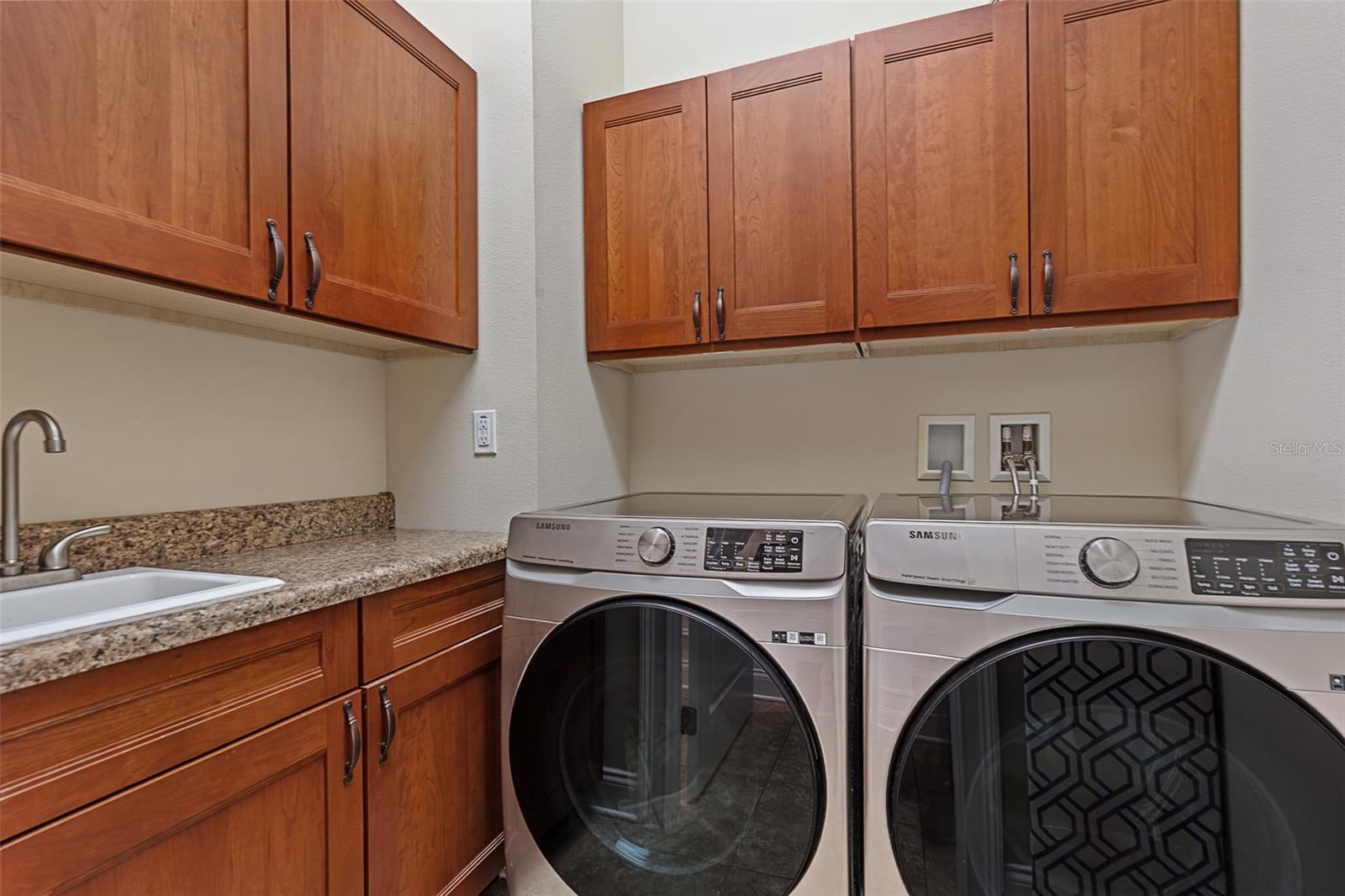 Image 60 of 92 For 2 Humming Bird Circle