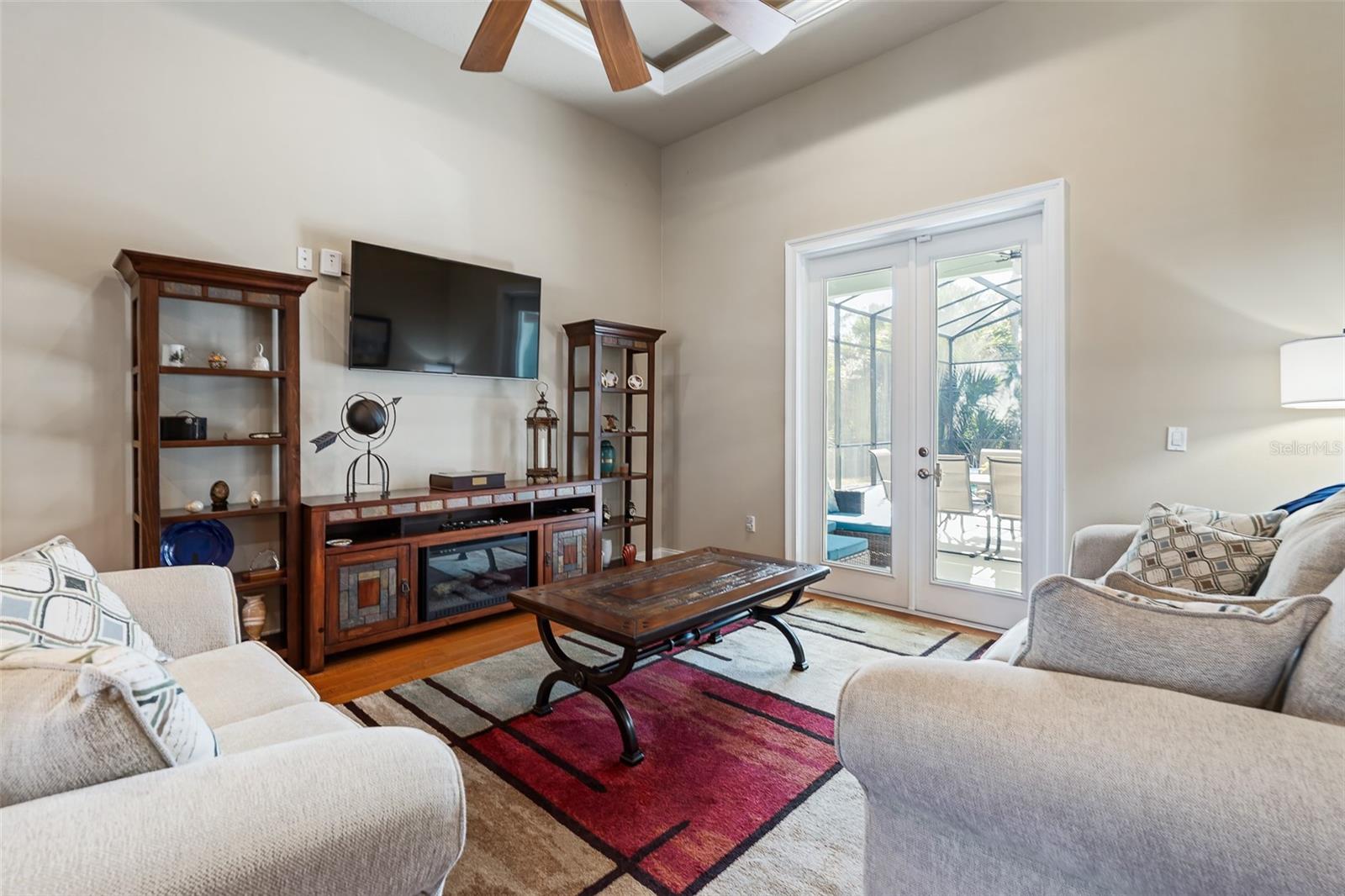 Image 7 of 92 For 2 Humming Bird Circle