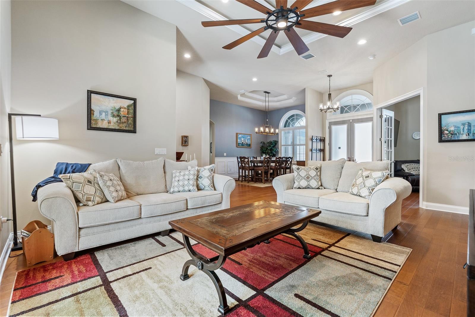 Image 8 of 92 For 2 Humming Bird Circle