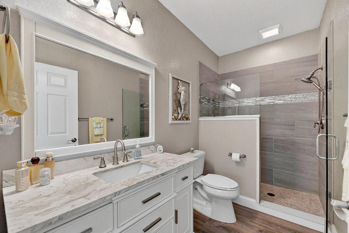 Image 19 of 46 For 830 Airport Road 701