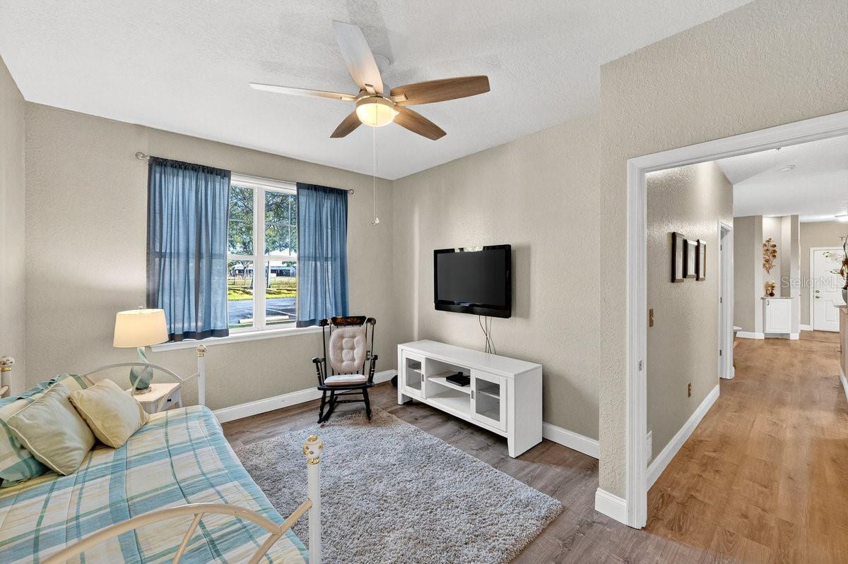 Image 23 of 46 For 830 Airport Road 701